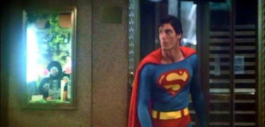 Christopher Reeve in una scena di SUPERMAN, del '78