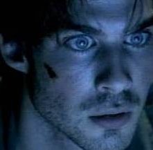 Ian Somerhalder in una sequenza di Pulse
