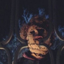 Un'inquietante immagine del film La notte del mio primo amore