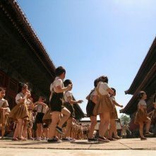 Una scena del film La guerra dei fiori rossi