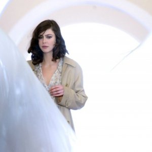 l'attrice Anna Mouglalis in una scena del film Mare Nero