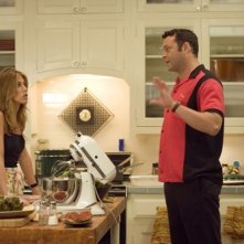 Jennifer Aniston con Vince Vaughn in una scena del film Ti odio, ti lascio, ti...