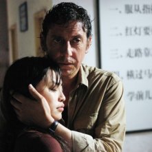 Sergio Castellitto e Tai Ling in una scena drammatica di La stella che non c'è