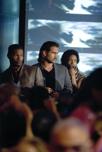 Jamie Foxx, Colin Farrell e Naomie Harris in una scena del film Miami Vice