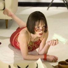 Judy Davis in una scena del film Ti odio, ti lascio, ti...