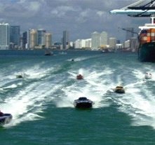 Una scena del film Miami Vice