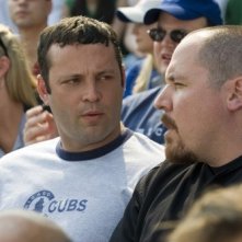 Vince Vaughn e Jon Favreau in una scena del film Ti odio, ti lascio, ti...