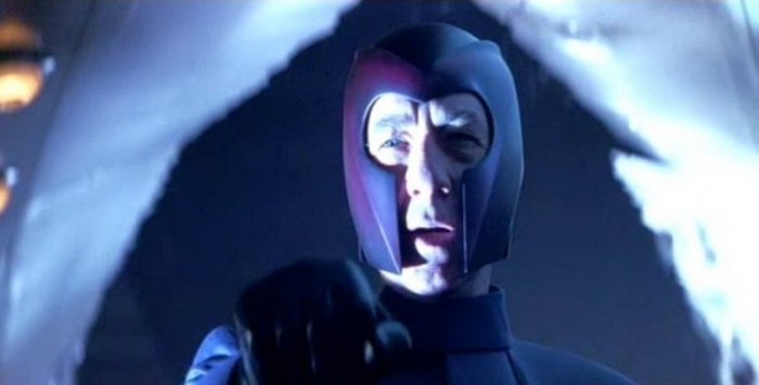Ian McKellen prende in giro Trump dal set di Avengers: Doomsday nei panni di un Magneto distruttore