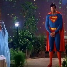 Margot Kidder con Christopher Reeve in una scena di SUPERMAN