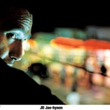 Jo Jae-hyeon in una suggestiva scena di Bad Guy