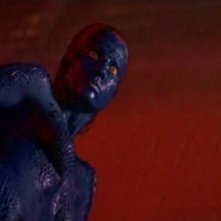 Rebecca Romijn-Stamos in una scena di X-MEN