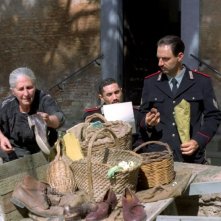 Neri Marcorè in una immagine del film Baciami piccina