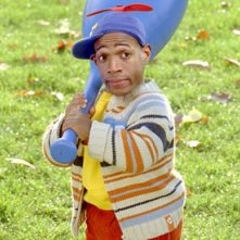 Marlon Wayans, protagonista di Quel nano infame, in tenuta sportiva