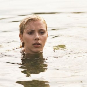 Scarlett Johansson in una scena di Scoop