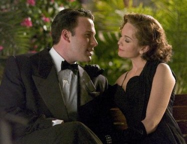 Ben Affleck e Diane Lane in una scena del film Hollywoodland