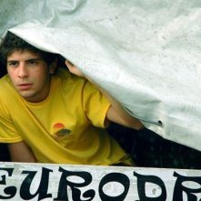 Daniele De Angelis in una scena di Ma che ci faccio qui!