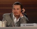 Ethan Hawke parla del divorzio con Uma Thurman: 'È umiliante anche quando parlano bene di noi'
