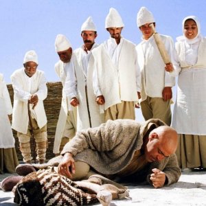 Una scena del film Baaz ham sib daari?