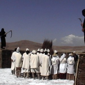 Una scena del film Baaz ham sib daari?