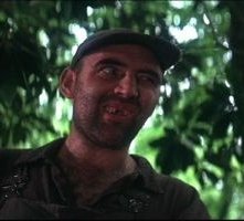 UNa scena del film Un tranquillo week-end di paura