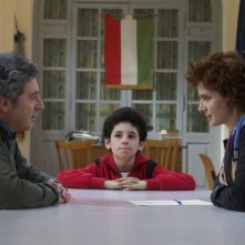 Antonio Catania, Umberto Morelli e Laura Morante in una scena del film Liscio