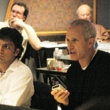 M. Night Shyamalan e James Newton Howard durante la sessione di registrazione della colonna sonora di LADY IN THE WATER