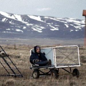 Una scena del film Nacido y criado