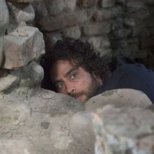 Raz Degan in una scena del film Cento chiodi