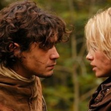 Riccardo Scamarcio accanto a Martina Stella in 'La freccia nera'