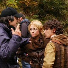 Riccardo Scamarcio e Martina Stella sul set de 'La freccia nera' col regista Fabrizio Costa
