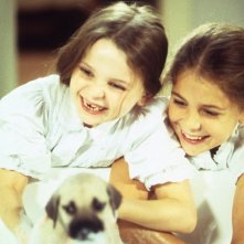 Abigail Breslin e Makenzie Vega in una scena di Chestnut