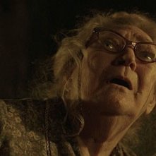 Marietta Marich in una scena di The Texas Chainsaw Massacre: The Origin