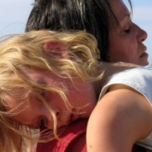 Adriana Barraza ed Elle Fanning in una scena di Babel