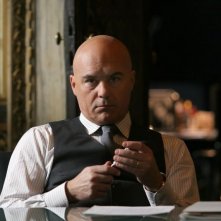 Luca Zingaretti in una scena del film A casa nostra