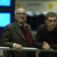 Arnoldo Foà e Giorgio Pasotti in una scena del film Quale amore