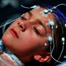 Daniella Byrne in una scena del film L'ultima porta