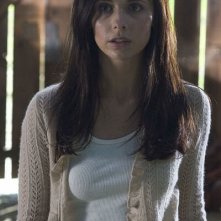 Sarah Michelle Gellar in versione corvina in una scena del film The Return