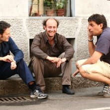 Ale e Franz con il regista Massimo Venier sul set del film Mi fido di te