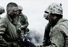 Barry Pepper in una scena di Flags of Our Fathers diretto da C. Eastwood