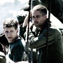 Stark Sands in una scena di Flags of Our Fathers