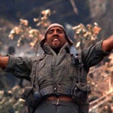 Francesco Quinn in una scena di Platoon