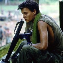 Johnny Depp in una scena di Platoon