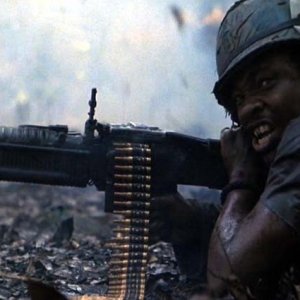 Una scena del film Platoon