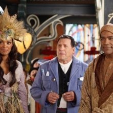 Aisha Tyler Art Lafleur E Michael Dorn In Una Scena Di Santa Clause E Nei Guai 33898