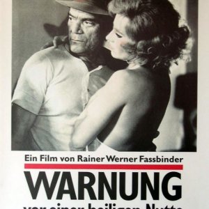 La locandina di Attenzione alla puttana santa!