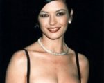 Catherine Zeta-Jones alla corte di James Bond