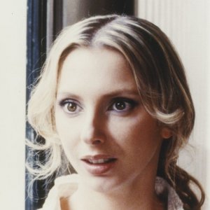 Frédérique Bel in una scena del film Cambio di indirizzo