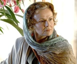  Julie Walters in una scena del film  film In viaggio con Evie - Driving Lessons