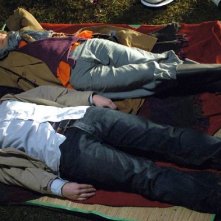 Rupert Grint insieme a Julie Walters in una scena del film  film In viaggio con Evie - Driving Lessons