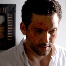 Beppe Fiorello in una scena di 'Troppi equovoci' della serie 'Crimini'